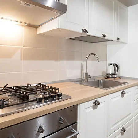 Guesthost - Quattro Canti Charming Flat Apartment *