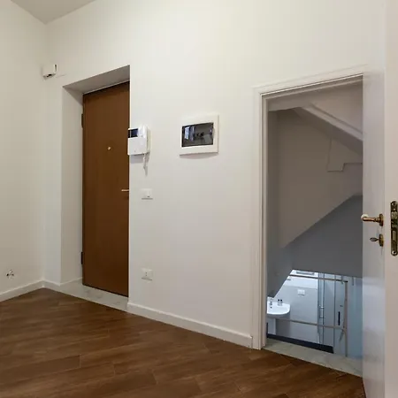 Guesthost - Quattro Canti Charming Flat *