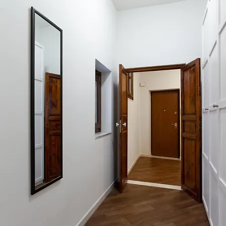 Guesthost - Quattro Canti Charming Flat Palermo