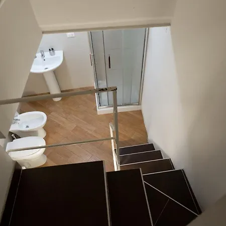 Guesthost - Quattro Canti Charming Flat Apartment Palermo